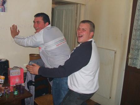 tio pel (l'enculé) et julien (l'enculeur) ahahah